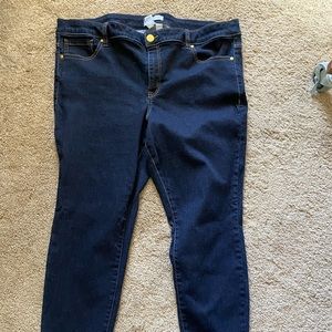 Dark wash skinny jeans